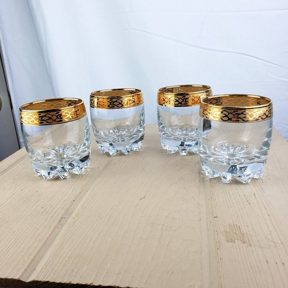 Circleware Versailles 4 Piece Glasses Set NWT